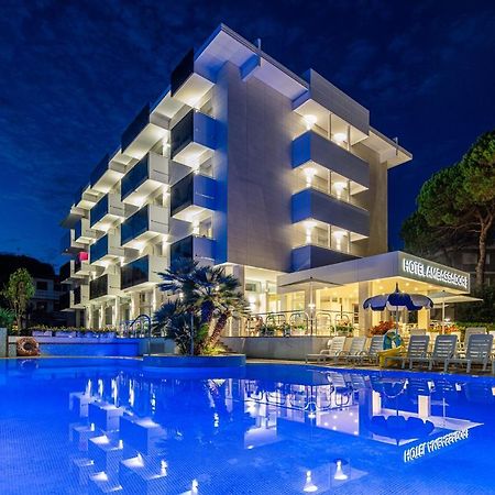 Hotel Ambassador Meuble Lignano Sabbiadoro Exterior photo